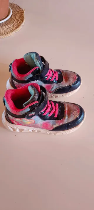 Deportivas niña con luces en suela
