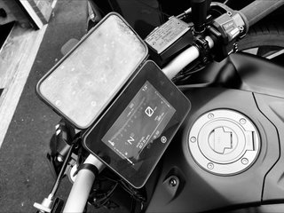 Soporte Quad Lock Yamaha MT07 23+ TFT
