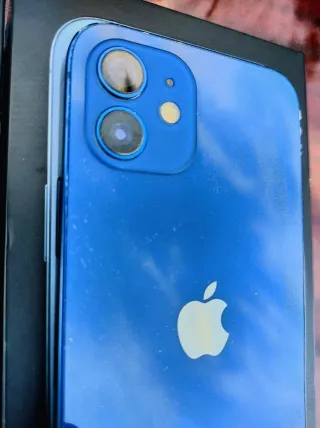 iPhone 12, Azul con 81% Batería