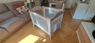 Cuna de viaje en buen estado