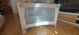 Cuna de viaje en buen estado