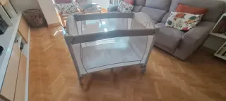 Cuna de viaje en buen estado