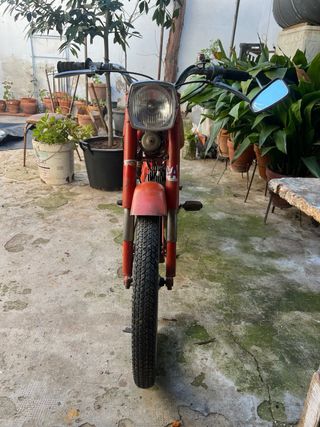 Moto Guzzi Dingo 49cc Roja