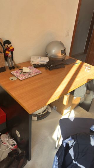 Escritorio de madera