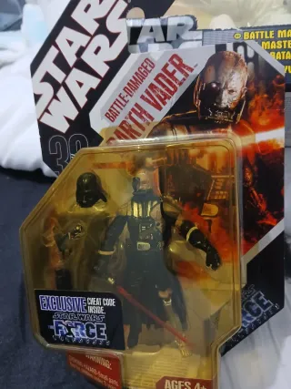 Star Wars Darth Vader Figura Battle-Damaged
