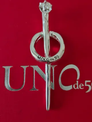 Pendientes Uno de 50 Plata