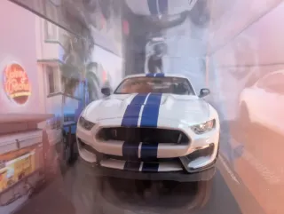 Ford Mustang GT 390 (1968) y Shelby GT 350R (2016)