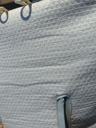 Colchoneta reversible flores gris silla