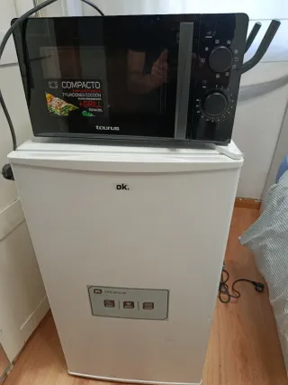 Nevera y Microondas Taurus