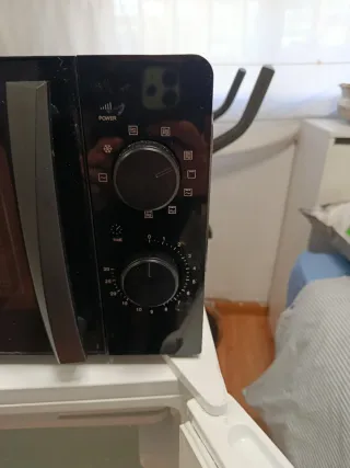 Nevera y Microondas Taurus