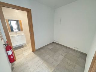 Local comercial en venta en Huarte/Uharte