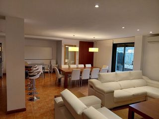 Local comercial en venta en Lardero