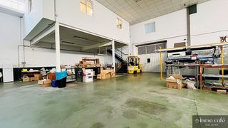Nave industrial en venta en Villena
