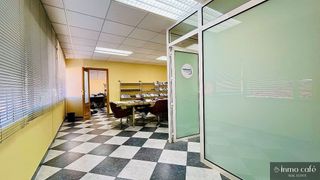 Nave industrial en venta en Villena