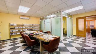 Nave industrial en venta en Villena