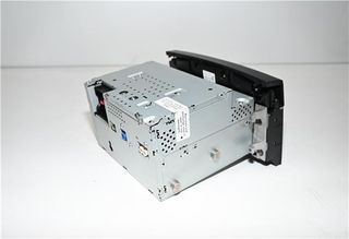 RADIO / CD Mercedes-Benz Clase E (BM 212) Lim. (01.2009->) 2.1 E 220 CDI BlueEfficiency (212.002) [2,1 Ltr. - 125 kW CDI CAT]