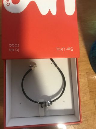 Pulsera Uno de 50 Plata y Cuero Azul