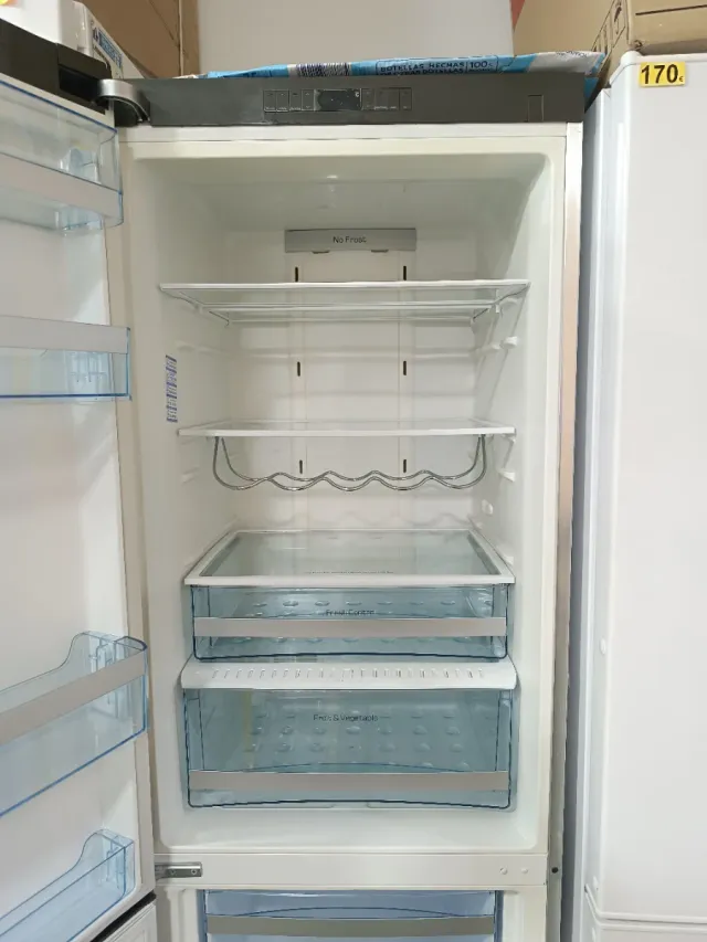 Nevera Combi Haier, No Frost 1.87x60cm