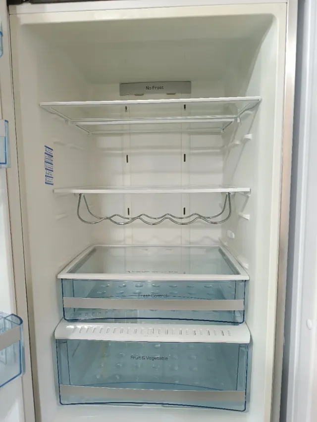 Nevera Combi Haier, No Frost 1.87x60cm