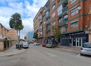 Local comercial en venta en El Mercado en Manises
