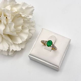 Anillo Oro 9kt con Esmeralda