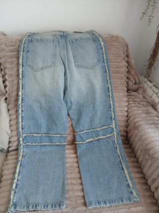 Pantalón vaquero Bershka desgastado mujer