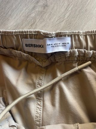 Pantalón cargo beige hombre