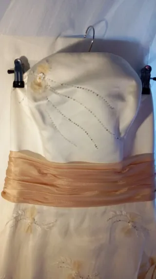 Vestido de Novia beige y Dorado