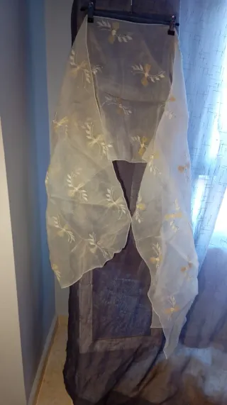 Vestido de Novia beige y Dorado