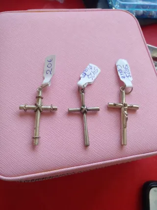 Cruz de plata de ley