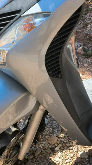 Honda SH125i Scooter Automática Gris. ((2011))