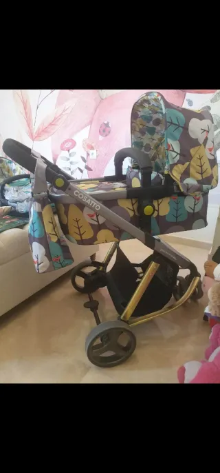 Silla de paseo Cosatto y silla de coche