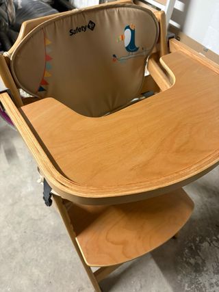 Trona de madera Safety First
