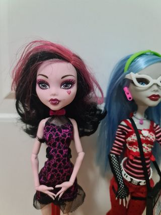 Muñecas Ghoulia, Draculaura, lagoona Monster High