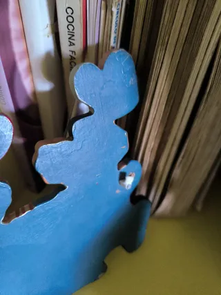 Percha de madera con 5 payasos