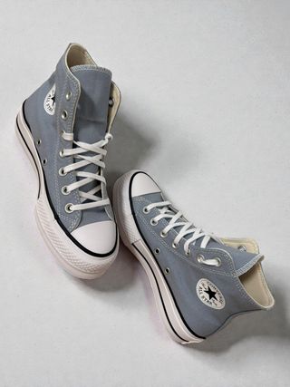 Converse plataforma azul y blanco