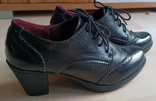 Zapatos negros charol mujer tacón