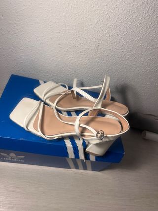 Sandalias Shein Blancas Tacón Cuadrado