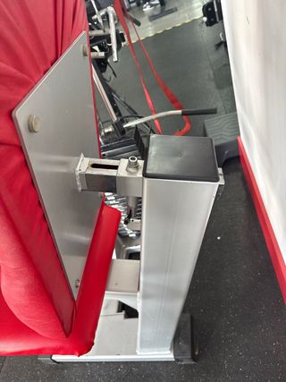 Máquina extensión cuádriceps