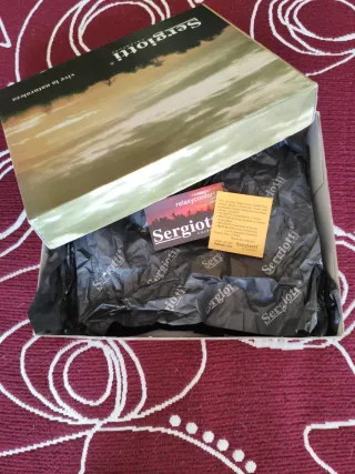 Botines Negros. Diseño arrugado. A estrenar! Marca