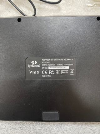 Teclado Mecánico Redragon VATA RGB