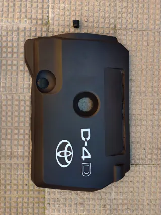 Tapa motor Toyota Avensis 2007