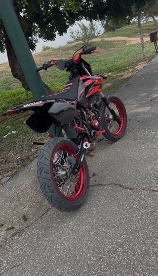 Beta RRT Supermotard Negra y Roja