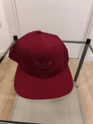 Gorra Adidas Roja