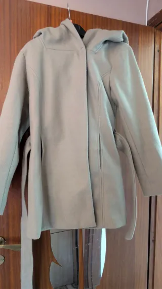 Cappotto beige con cintura