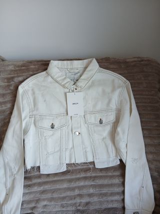 Conjunto vaquero blanco chaqueta y short