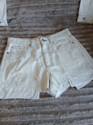 Conjunto vaquero blanco chaqueta y short