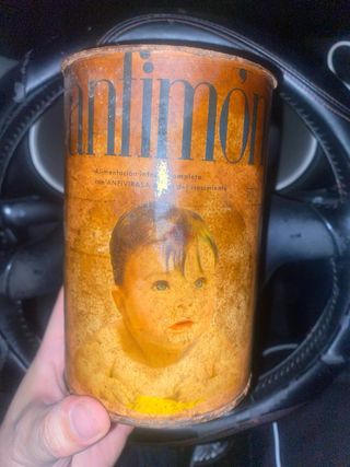 Lata antigua Antim infantil