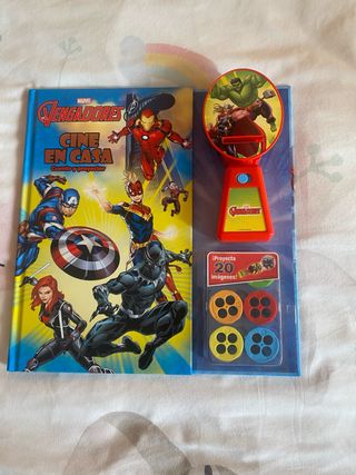 Los Vengadores. Cine en casa: Cuento y proyector