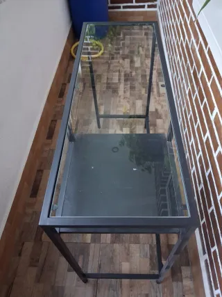 Mesa de cristal y metal negra